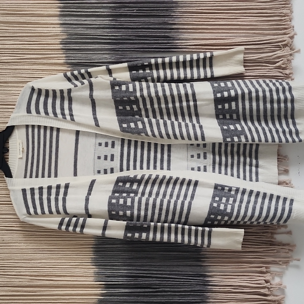 Mid length cardigan (S). Pattern, grey and cream